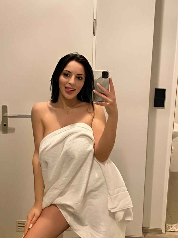 Олечка привлекальеная девушка из Сухиничи цена от 2000 руб