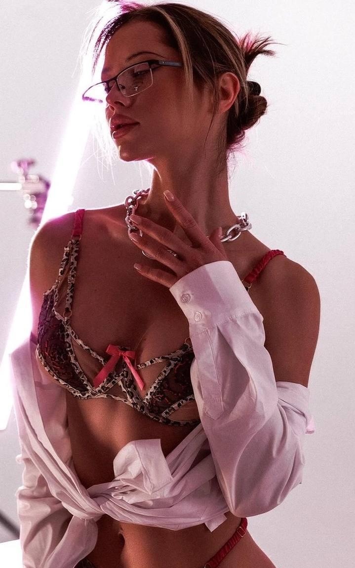 Мила привлекальеная девушка из Сухиничи цена от 6000 руб