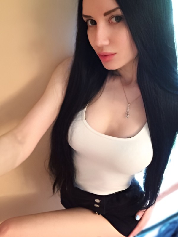 Зоя привлекательная девушка из Сухиничи цена от 4000 руб