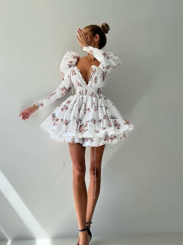 Юля привлекательная девушка из Сухиничи цена от 8000 руб