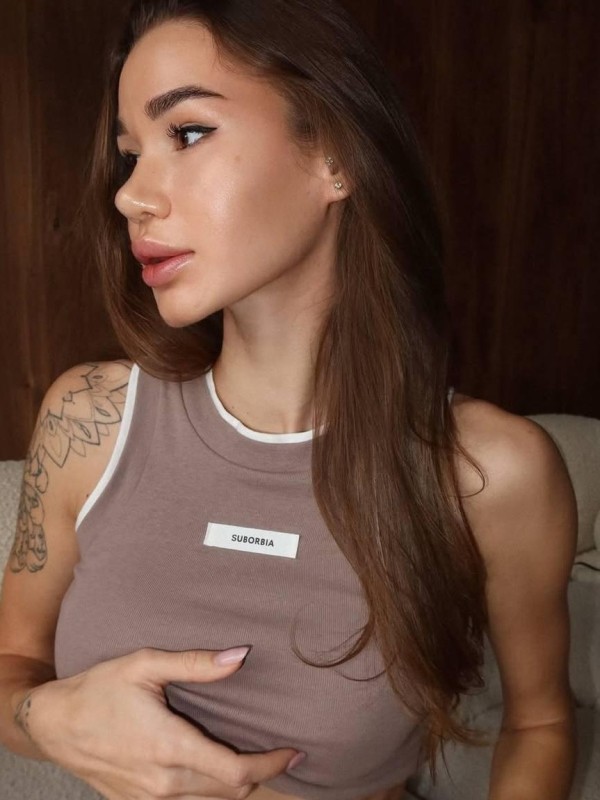 Регина привлекательная девушка из Сухиничи цена от 7000 руб